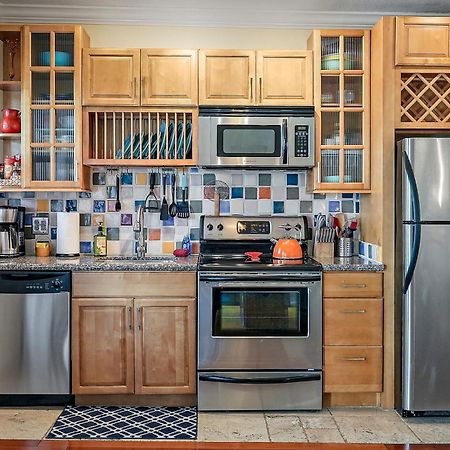 Wine-Dine-Sunshine Cozy Flat In The Heart Of Dtsp Villa Sint-Petersburg Buitenkant foto