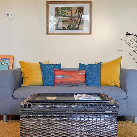 Wine-Dine-Sunshine Cozy Flat In The Heart Of Dtsp Villa Sint-Petersburg Buitenkant foto