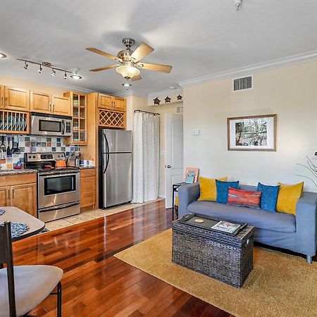 Wine-Dine-Sunshine Cozy Flat In The Heart Of Dtsp Villa Sint-Petersburg Buitenkant foto