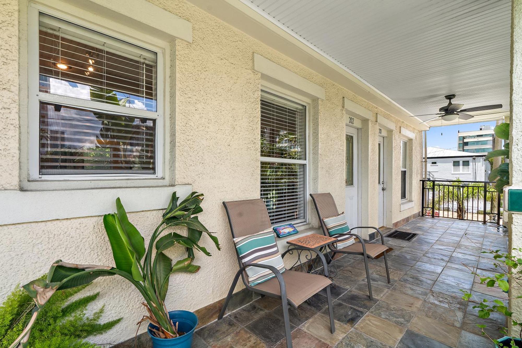 Wine-Dine-Sunshine Cozy Flat In The Heart Of Dtsp Villa Sint-Petersburg Buitenkant foto