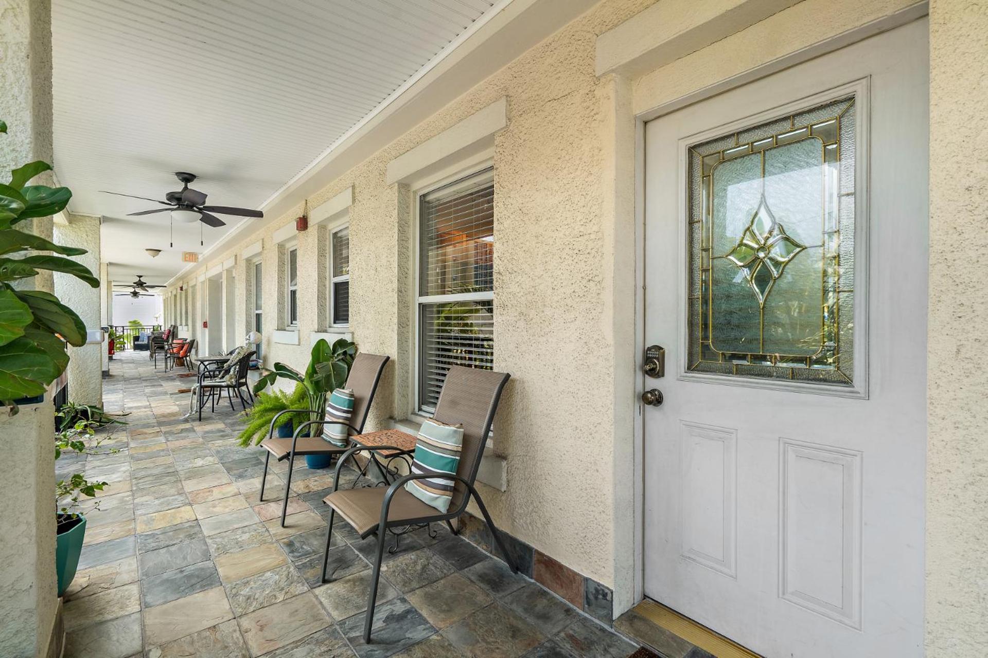 Wine-Dine-Sunshine Cozy Flat In The Heart Of Dtsp Villa Sint-Petersburg Buitenkant foto
